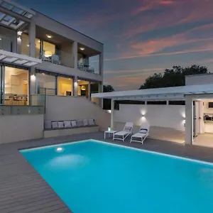 Lalic Gallery Apartment Bibinje